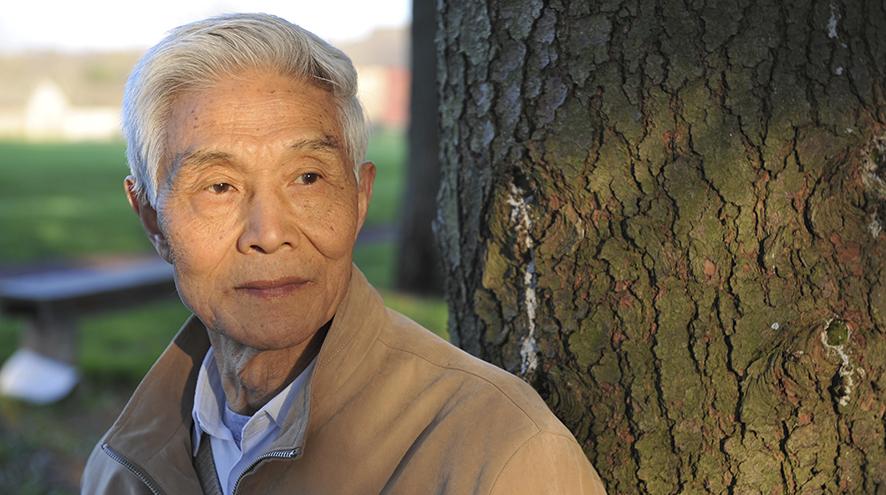 Senior man looking aside.